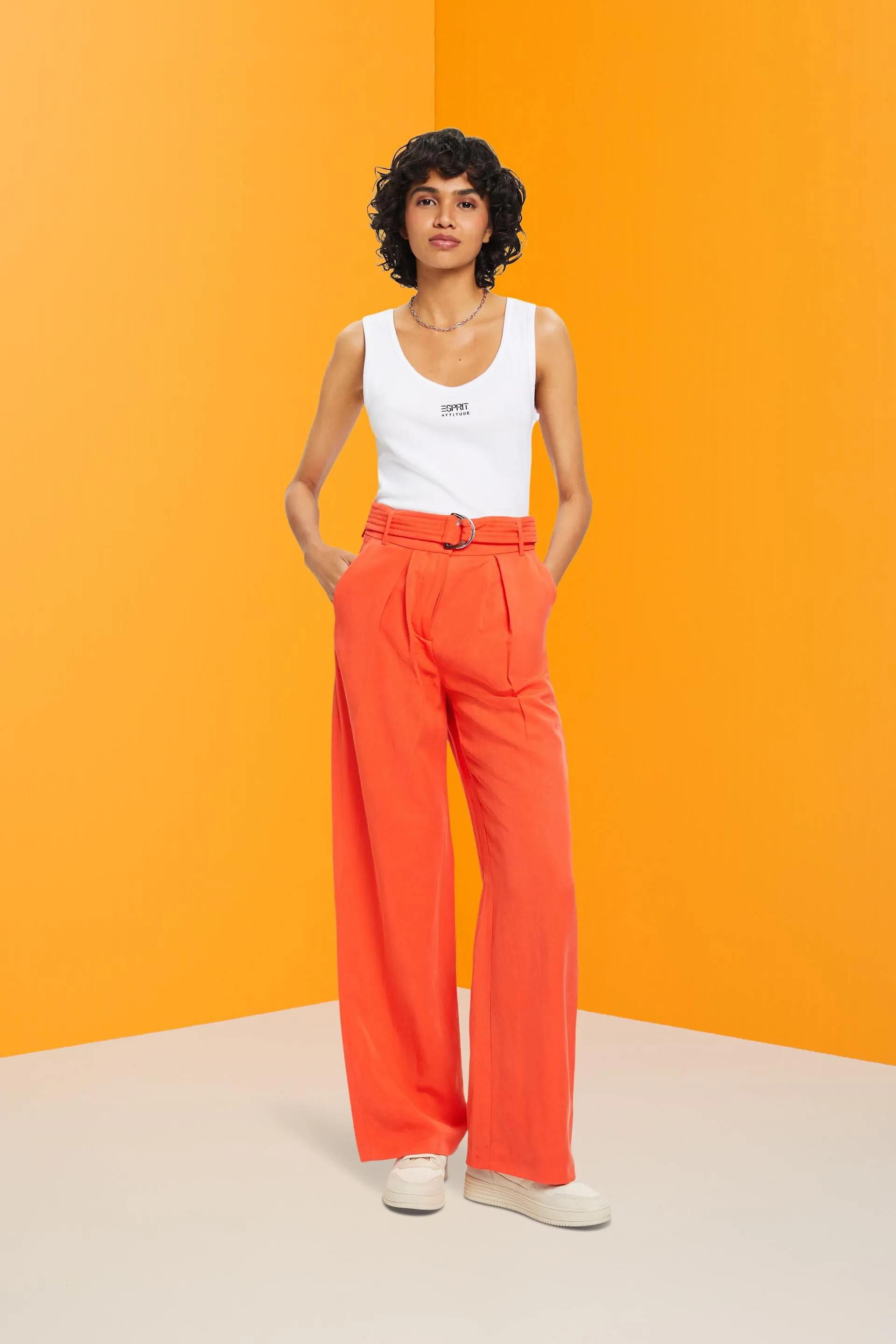 Pantaloni a gamba larga e vita alta in misto lino con cintura