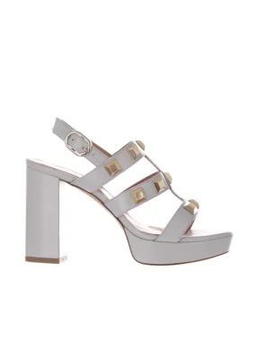 Sandalo platform in nappa con borchie